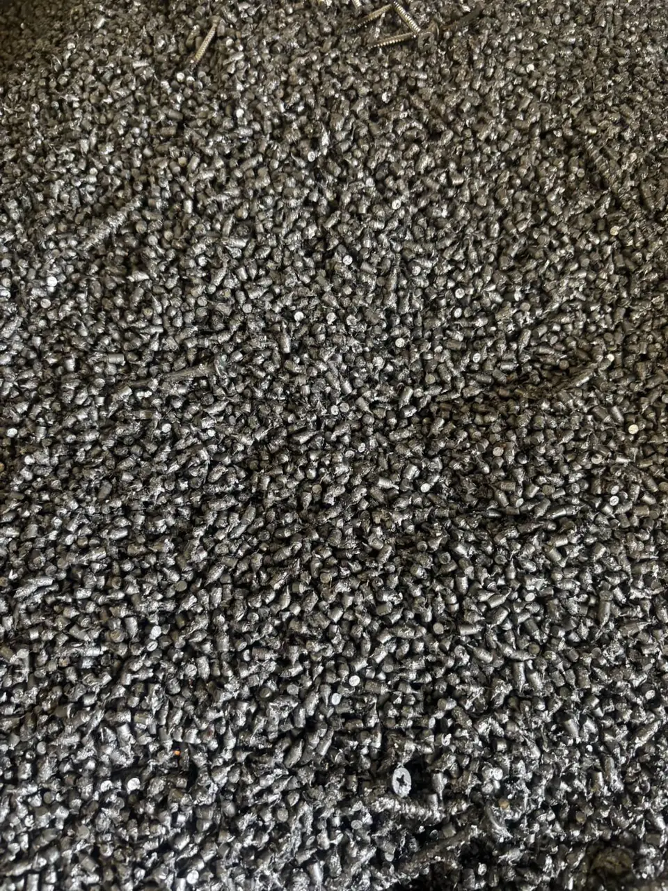Small steel chips from drilling and machining